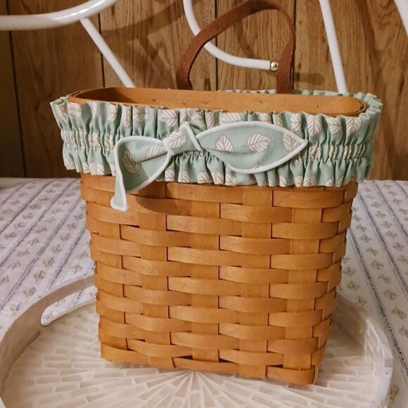 1996 Longaberger Tall Key Basket with Green Leaf Patterned Garter - NEW - Picture 3 of 14
